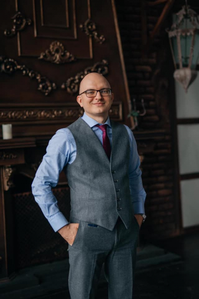 В Беларуси адвоката Гашинского лишили лицензии. Он защищал россиянку Софью Сапегу и политолога Виталия Шклярова