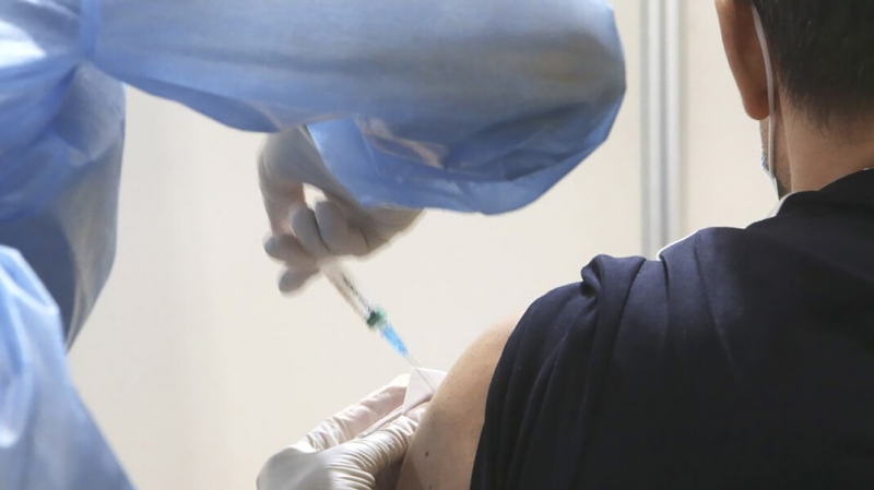 В Чечне ввели обязательную вакцинацию. Ранее власти отчитывались, что привиты уже 96% жителей