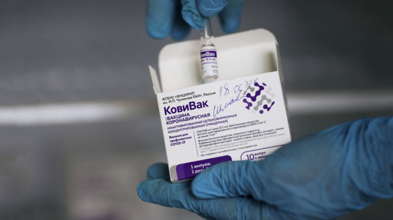 В Москве снова появилась вакцина &laquo;КовиВак&raquo;. За ней выстроились огромные очереди