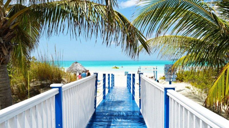 Власти Кубы отпустили россиян, попавших в изоляцию из-за ошибок в тестах на COVID-19