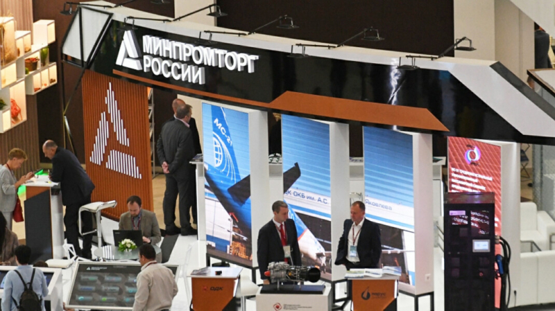 Власти предложили вложить 1,8 трлн рублей в &laquo;конкурентоспособные&raquo; российские самолёты