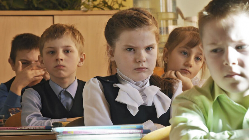 Власти включили &laquo;патриотическое воспитание&raquo; в образовательный стандарт