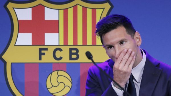 Лионель Месси официально стал игроком "Пари Сен-Жермен"