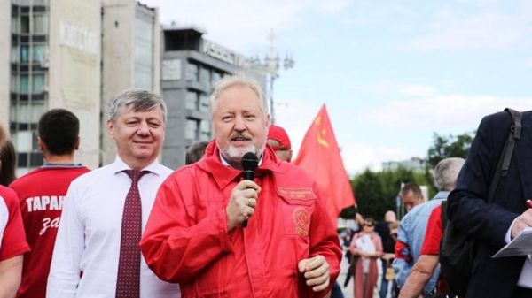 Битва за восток Москвы. Как Вассерман борется за кресло в Думе с "нищим" коммунистом и феминисткой