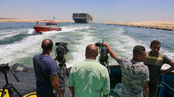 Виновник затора в Суэцком канале "Эвер Гивен" прибыл в порт назначения. С опозданием в четыре месяца