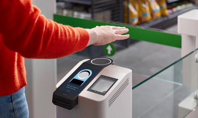 Amazon готов платить всем желающим по $10 за снимки их ладоней 