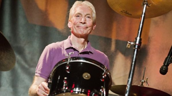 Умер ударник Rolling Stones Чарли Уоттс. Ему было 80 лет