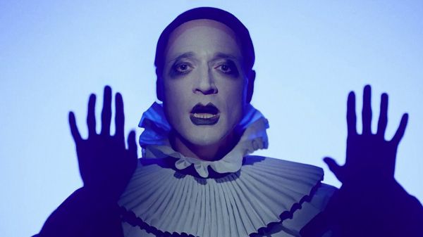 Гендерно нейтральная фея в "Золушке", Моника Левински и Вертинский: что смотреть в сентябре