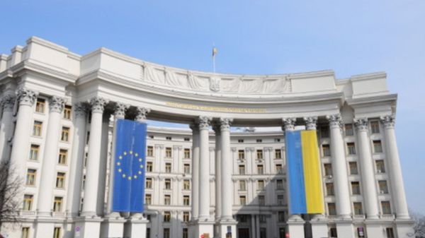 Россия ввела санкции против главы МИД Украины накануне открытия "Крымской платформы"