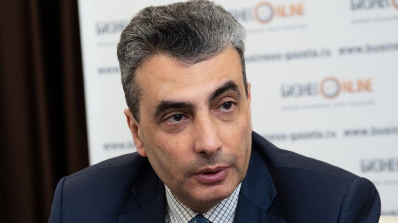 Депутата-яблочника Шлосберга вернули на выборы в Пскове. Накануне его сняли за &laquo;связь с Навальным&raquo;