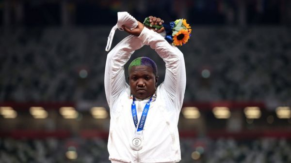 Олимпийский дневник: победа российской пары в синхроне и первое золото Украины