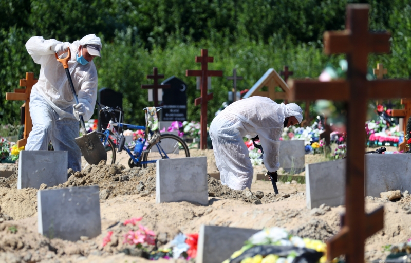 "Смертность, которой можно было избежать". Демограф и политолог – о реальной коронавирусной статистике в России и политических решениях