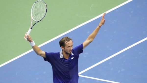 Медведев обыграл Джоковича в финале US Open. Это его первая победа в турнире Большого шлема
