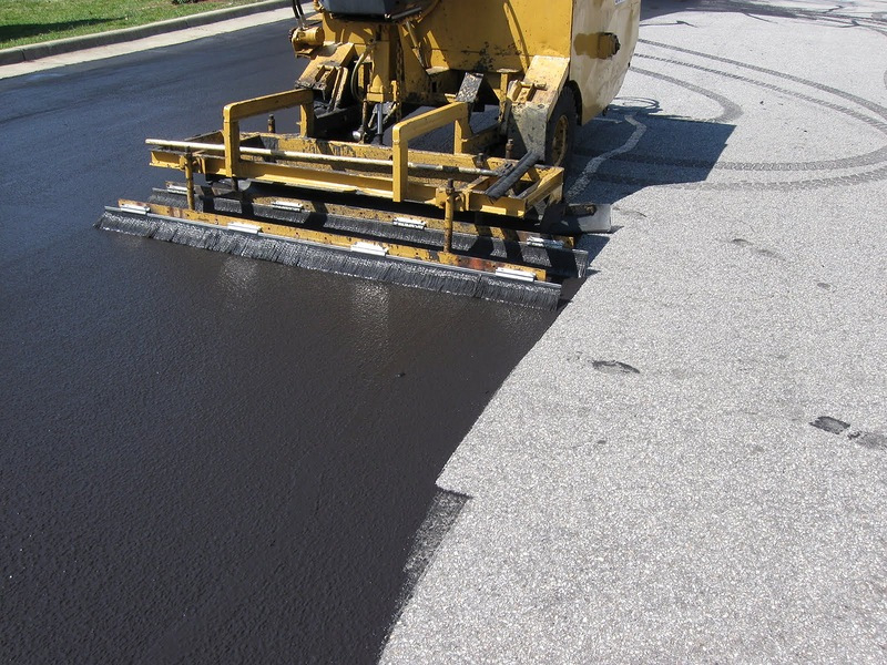 Дорожный битум и его характерные преимущества