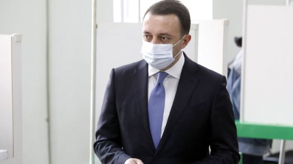 Выборы в Грузии: оппозиция готовится к борьбе за города, Саакашвили остается в тюрьме