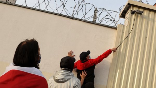 "Это произвол": главный редактор "КП" об аресте белорусского журналиста, задержанного в Москве