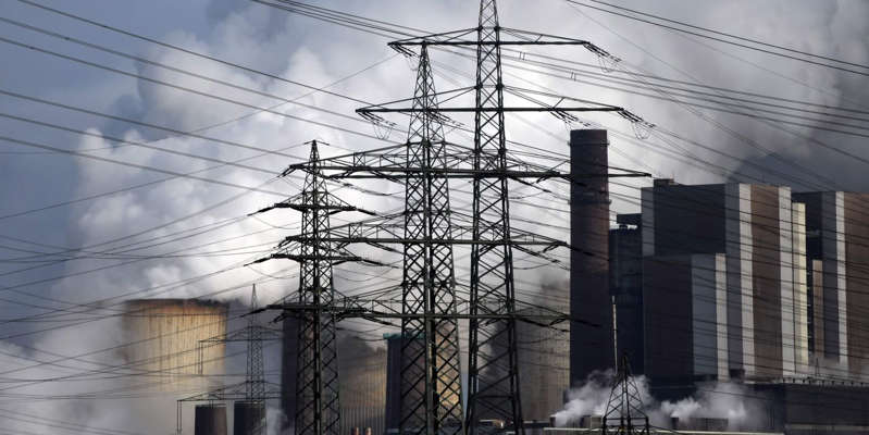 Уголь возвращается из небытия, чтобы обеспечить мир энергией, поскольку возобновляемые источники энергии не работают