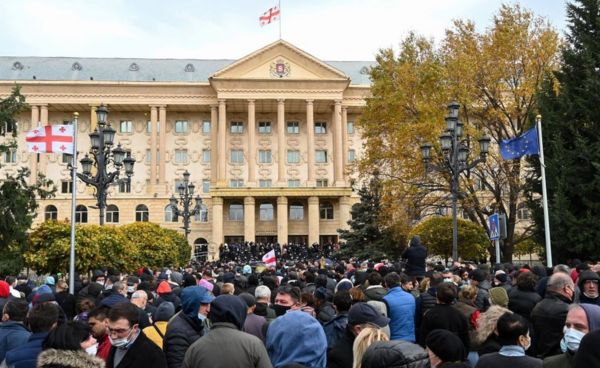 Дайджест: ЕС готовит новые санкции против Беларуси. Под них могут попасть российские авиакомпании