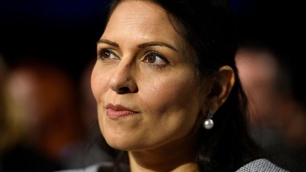 Глава МВД Британии объявила о признании ХАМАС, контролирующей сектор Газа, террористической организацией