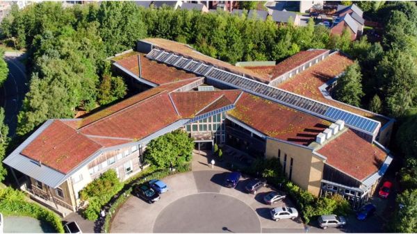 "Работать с 9 до 5 с понедельника по пятницу - старомодно". Британский банк ввел четырехдневную рабочую неделю