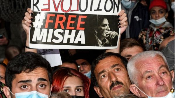 Дайджест: кого винить в кризисе на белорусско-польской границе и суд над Михаилом Саакашвили