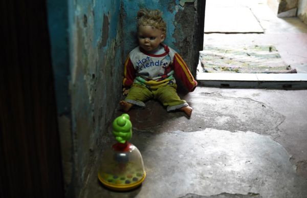 "Что не так с судьей?" Суд в Индии смягчил наказание за оральный секс с ребенком