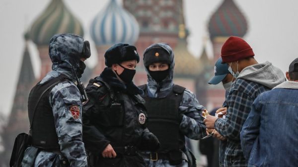 "Чрезвычайно выгодная тема". Почему власти демонстрируют жесткую реакцию на конфликты с участием кавказцев в Москве?