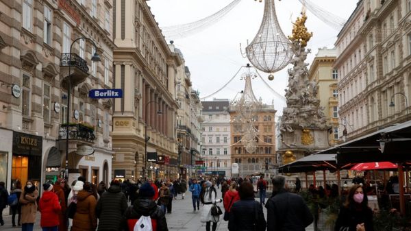 Коронавирус: Австрия вводит полный локдаун и обязательную вакцинацию
