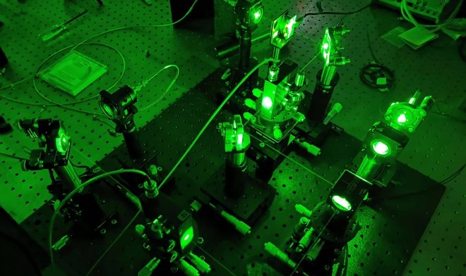 Голографическая камера за долю секунды распознает, что скрывается за углом