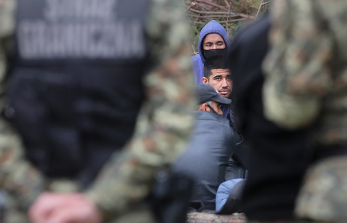 Польские спецслужбы сообщили о приближении колонны мигрантов к границе с Белоруссией