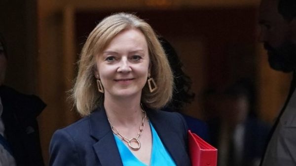 Дайджест: мир закрывается от "Омикрона", страны НАТО опять предупреждают Россию