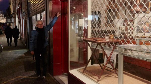 Коронавирус в мире: Рождество в Англии отменять не будут; в ЮАР изучают связь между ковидом и ВИЧ