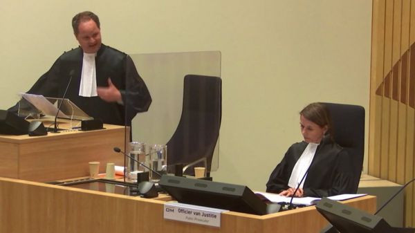 Суд по делу о сбитом "Боинге" MH17: прокуратура Нидерландов просит пожизненное для обвиняемых
