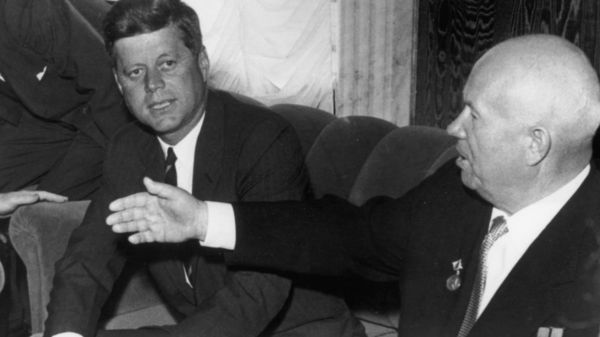 Убийство Кеннеди: агент "Перекати-поле", советские тосты и странные звонки. Что нового в рассекреченных документах по делу