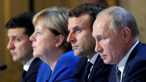 Дайджест: мир закрывается от "Омикрона", страны НАТО опять предупреждают Россию