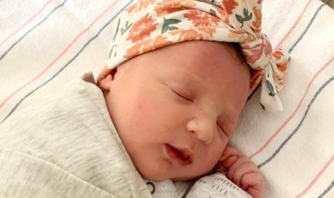 В США женщина родила ребенка, который всего на полтора года младше нее 