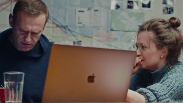 Фильм HBO о Навальном показали на фестивале Sundance. Какой получилась картина
