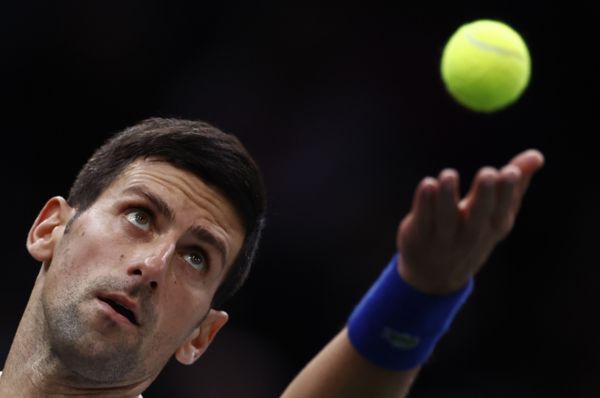 "Но-вакц" Джокович в Австралии. Теннисист объяснил суду, почему он поехал на турнир без прививки