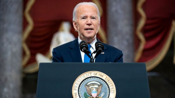 Трамп "сплел паутину лжи". Байден выступил с жесткой речью в годовщину штурма Капитолия