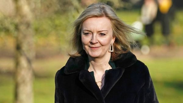 Дайджест: Запад готовит "сокрушительные" санкции против России в случае вторжения на Украину