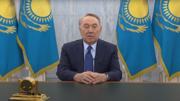 Назарбаев впервые с начала протестов появился на публике. Сказал, что отдыхает в столице Казахстана, а вся власть - у Токаева
