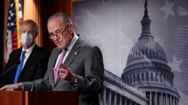 Американские сенаторы предложили санкции на случай российского вторжения на Украину