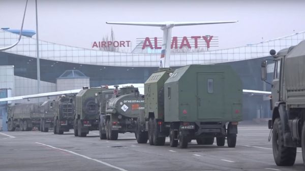 Назарбаев впервые с начала протестов появился на публике. Сказал, что отдыхает в столице Казахстана, а вся власть - у Токаева