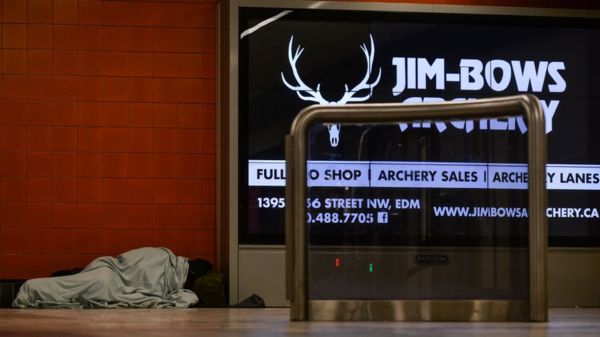 Коронавирус в мире: безработица и нехватка работников, новые правила в Китае и штрафы для пожилых греков