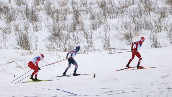 Олимпиада-2022: Большунов завоевал третье золото, китайские фигуристы - первые среди спортивных пар