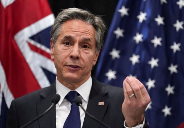 США вывозят большинство дипломатов из Украины, мэрия Киева утвердила план эвакуации населения