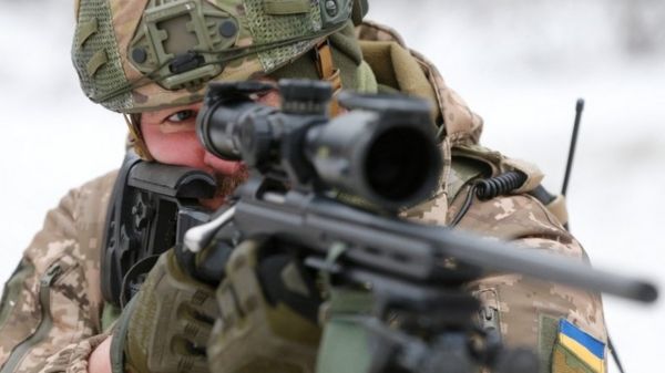 Дайджест: пока дипломаты спорят, вокруг Украины продолжается концентрация войск