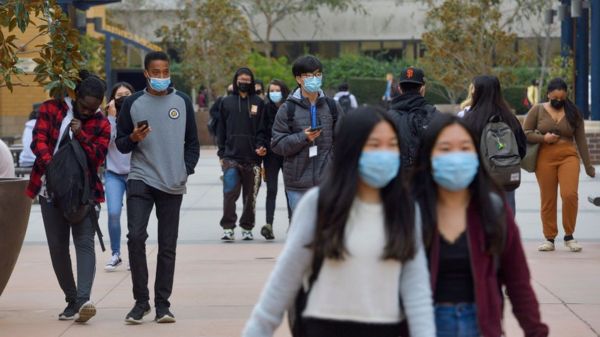 Коронавирус в мире: Австралия открывает границы, Индонезия ужесточает ограничения