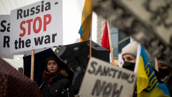 "Запад дал Кремлю то, что ему и было нужно": мировые СМИ о конфликте вокруг Украины