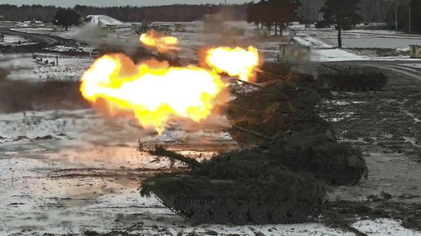 Кризис вокруг Украины: Киев будет производить "Байрактары", НАТО озабочено из-за 30 тыс. российских военных в Беларуси